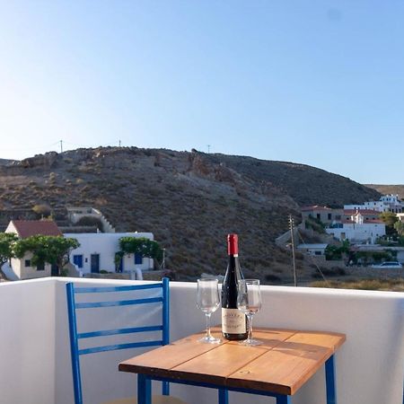 Meltemi Hotel Kythnos Loutrá Esterno foto