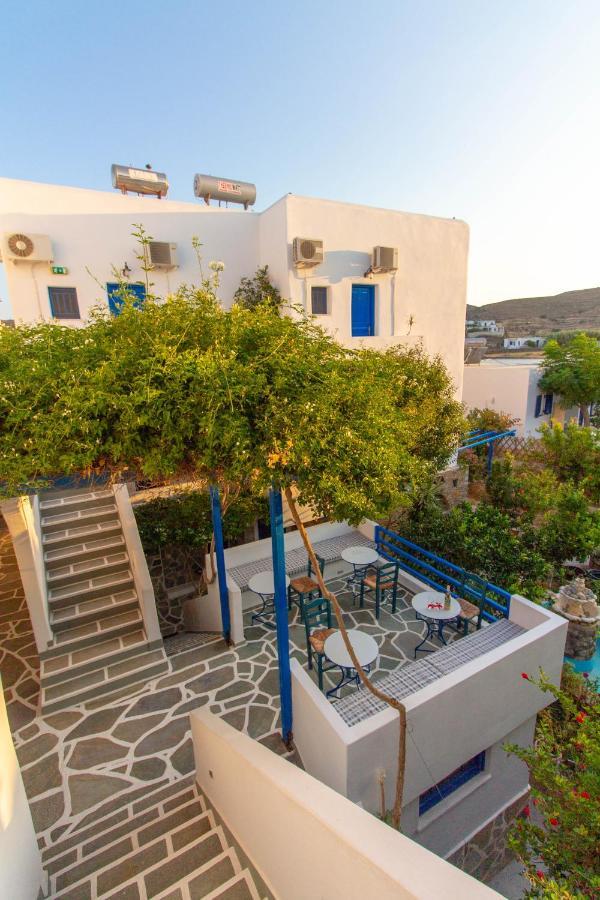 Meltemi Hotel Kythnos Loutrá Esterno foto