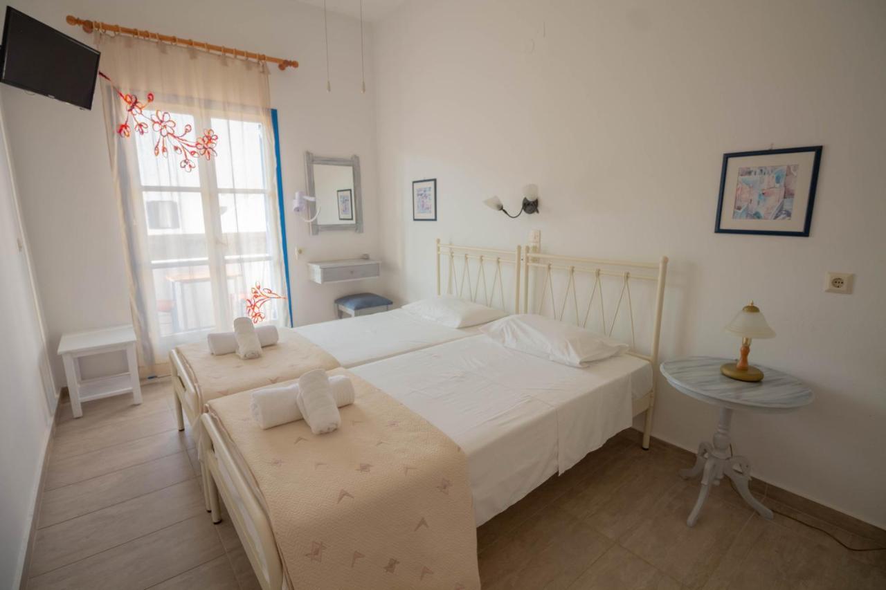 Meltemi Hotel Kythnos Loutrá Esterno foto