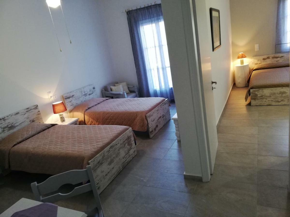 Meltemi Hotel Kythnos Loutrá Esterno foto