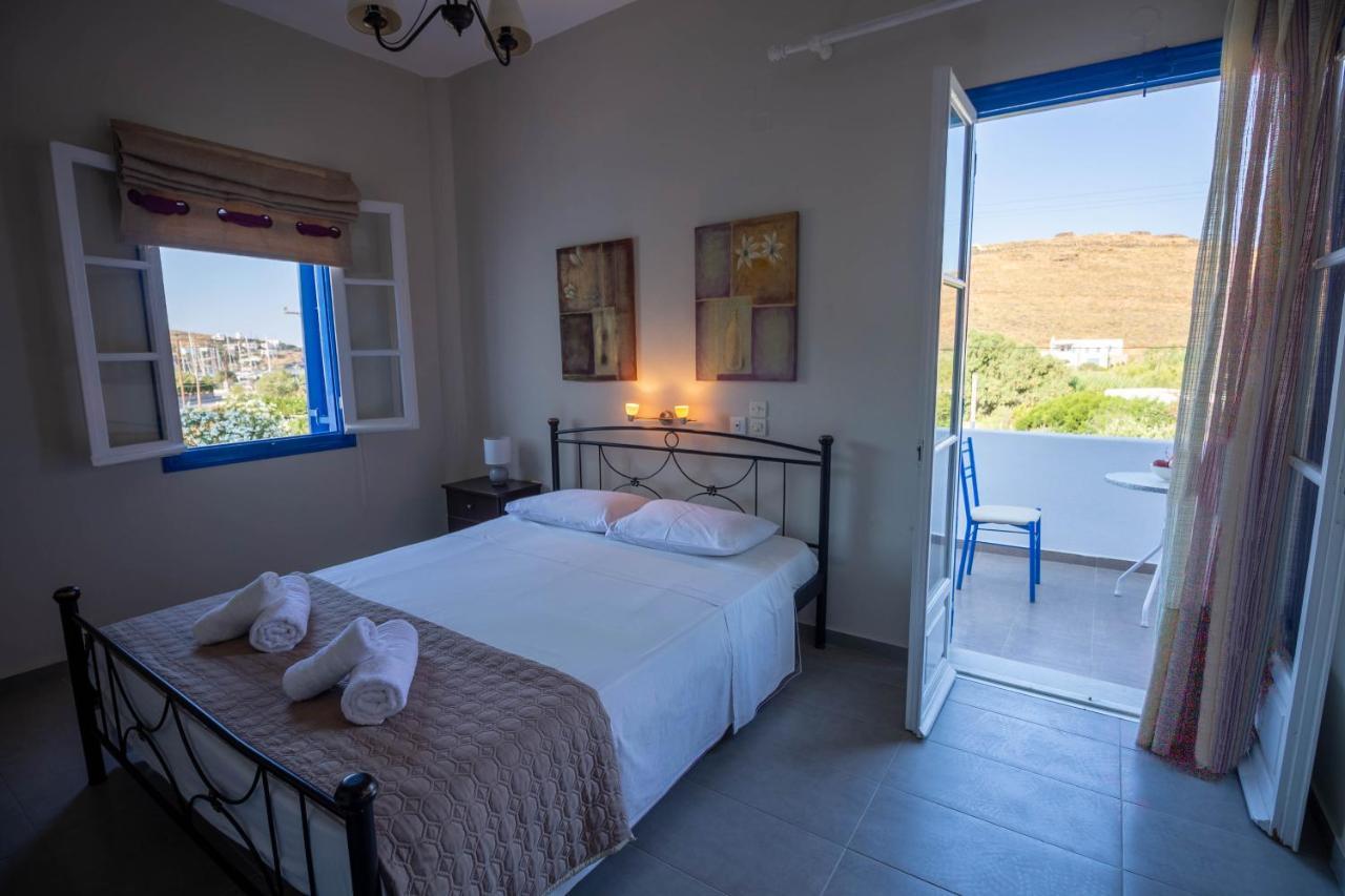Meltemi Hotel Kythnos Loutrá Esterno foto